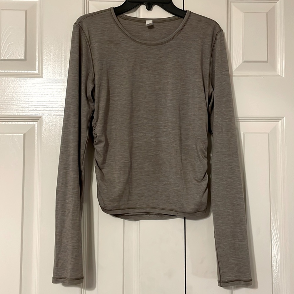 lululemon long sleeve shirt
